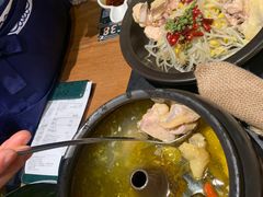 -云海肴·汽锅鸡·云南菜(天山百盛优客店)