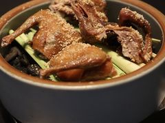 盐焗香茅乳鸽-小运河·公馆(国贸店)