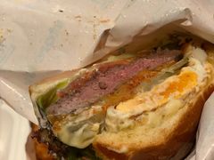 柠香蟹籽牛肉汉堡-JPG canteen(广州寺右公馆店)