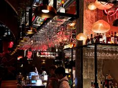 -FOUR PLAY BAR