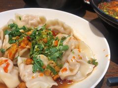 -爆炸头阿姨小四川正宗川味小吃(无任何分店)