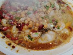 麻麻豆花酸菜鱼-花盐街·四川乐山小吃(西单大悦城店)