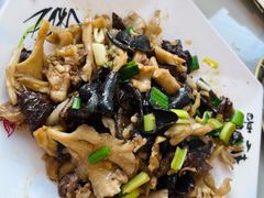 -何适山庄 ·可团建(水长城P2停车场店)