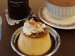 -Café Monson