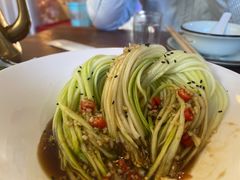 -毛辣果·贵州红酸汤牛肉火锅(西单店)
