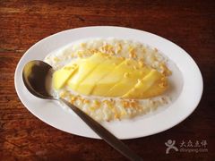 -芒果糯米饭摊子
