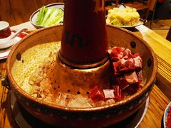 苏尼特冰煮羊-毛辣果·贵州红酸汤牛肉火锅(西单店)