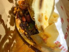 蛋菜夹馍-老马家马蓉蛋菜夹馍·腊牛肉夹馍(回民街店)