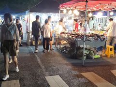-吴山路夜市