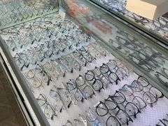 -阿波罗眼镜·蔡司授权店(孙厝店)