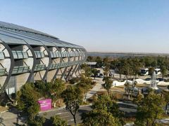 -上海滴水湖皇冠假日酒店