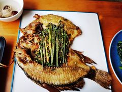 香茅草烤罗非鱼-山茶云南菜(中关村店)