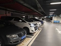 -恒基688广场-停车场
