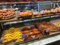 -万利隆·活力烘焙(人民路店)