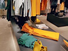 -URBAN REVIVO(欢乐海岸购物中心店)