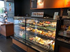 面包甜点陈列柜-星巴克臻选(苏州汇豪店)