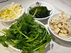 -德林酸菜鱼火锅(南丹店)