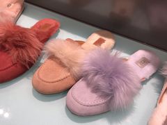 -UGG(燕莎奥特莱斯购物中心店)