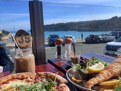 -12 Rocks Beach Bar Cafe