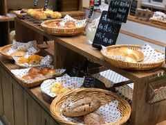 -沁屋面包店(人民东路店)