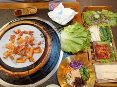 -老渔家·白族·石板烧·野生菌火锅(古城中心店)