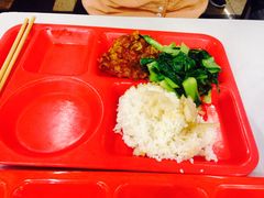 -同济大学本部学苑饮食广场