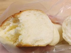 椰香奶酥包-沁屋面包店(人民东路店)