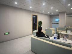 -上海大学附属上海和平眼科医院