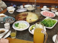 -小天鹅火锅·一线江景洪鼎旗舰店(洪崖洞店)