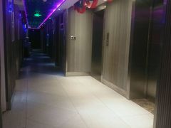 -唯爱KTV聚会餐厅(仙林东城汇店)