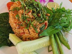 -Chom Cafe and Restaurant