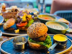 瀑布芝士牛肉汉堡-Let'sBURGERplus·非常创意汉堡(三里屯店)