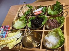 -三顾烤庐·烤鱼·烧烤·龙虾(奉贤店)