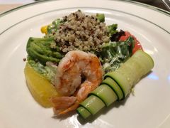 牛油果大虾藜麦沙拉-93Club·法餐厅