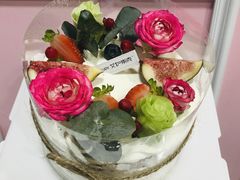 鲜花主题款蛋糕-艾加柒克蛋糕茶歇甜品台(春熙路店)