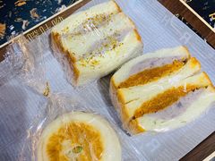 日式和风黑芝麻豆馅麻薯面包-啊噗吐呦现场烘焙(麦凯乐店)