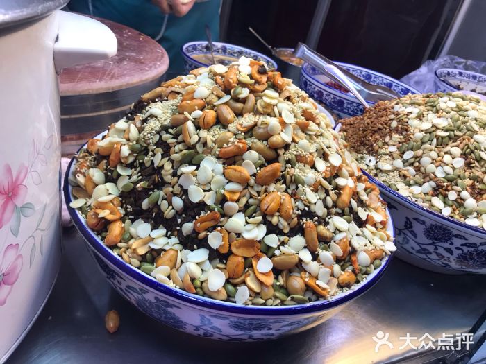 老马家马蓉蛋菜夹馍·腊牛肉夹馍-玫瑰咸菜-菜-玫瑰咸菜图片-西安美食