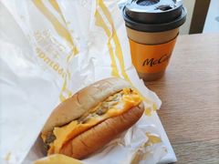 -麦当劳(展览路店)