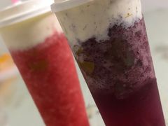 草莓酪酪-LELECHA乐乐茶(上海五角场万达广场店)