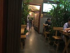 -万记麻辣烫国展总店