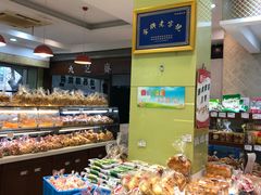 面包甜点陈列柜-九芝斋(解放路店)