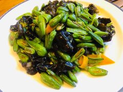-闯关东东北农家菜(崂山石老人店)