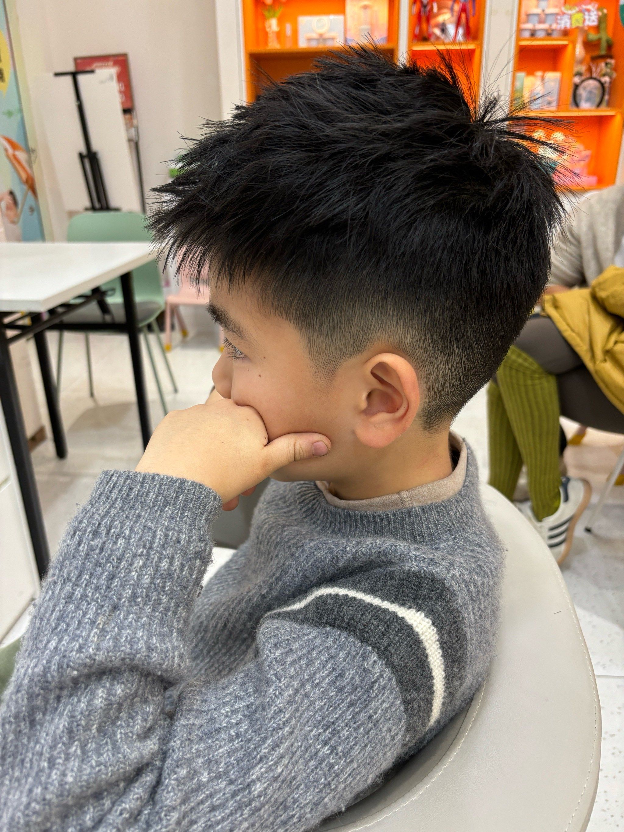 男孩子的个性发型