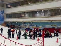 -乔波室内滑雪场