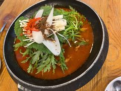 -喇喇排骨火锅·传统韩式脊骨汤(望京西园总店)