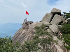-罗田薄刀峰风景区