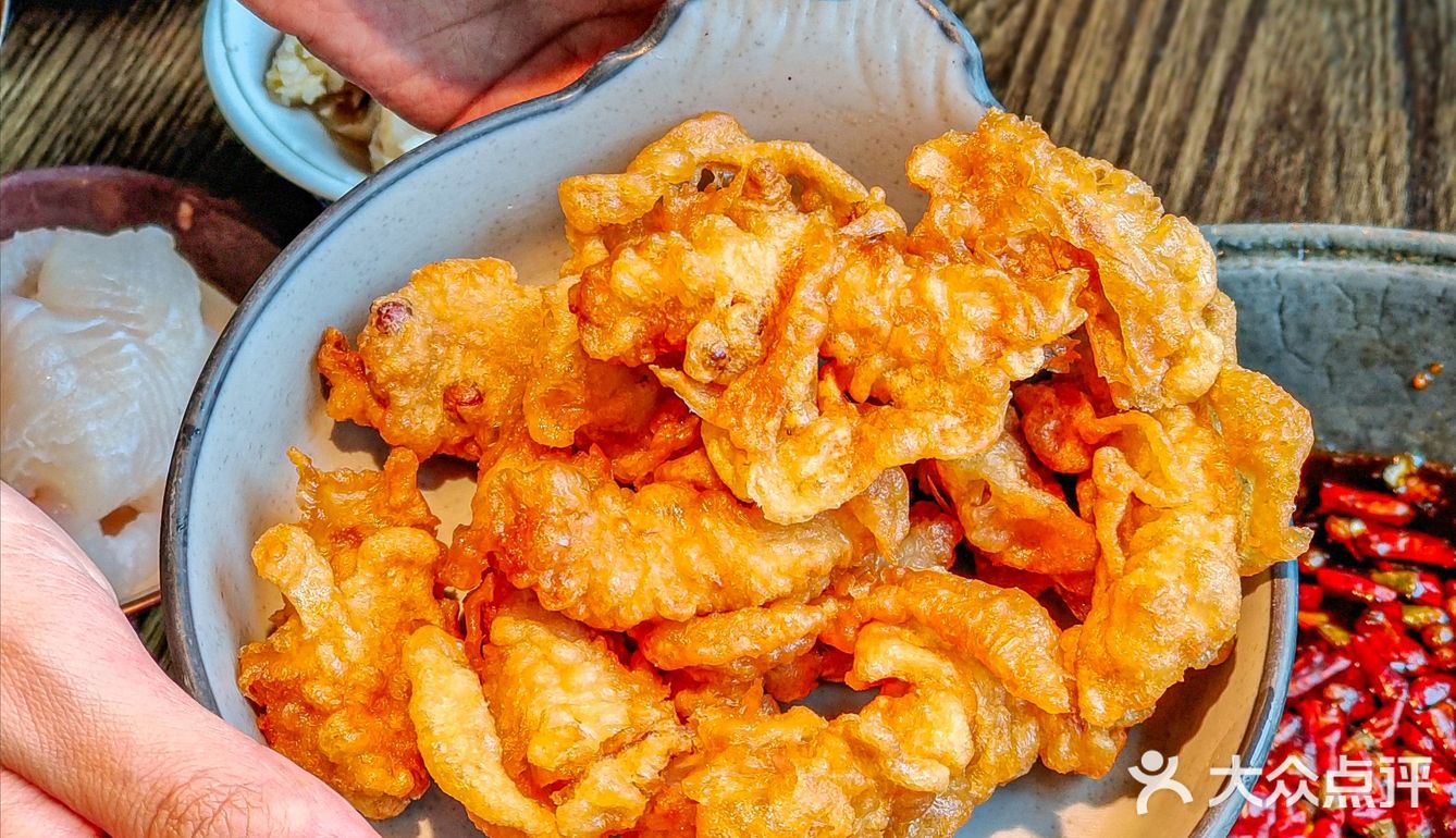 终于吃到这家重庆火锅🙈排队一小时果然值