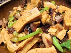香干炒腊肉-寨子里的钵钵菜-湘西山里菜(火车站店)