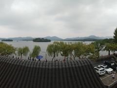 -楼外楼·停车场