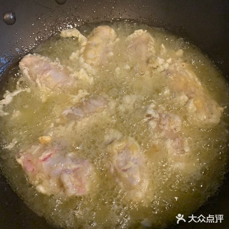 让弟弟妹妹舔锅的蜜汁蒜香酱油炸鸡!超级简单!